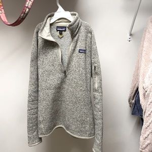 Women’s Patagonia sweatshirt